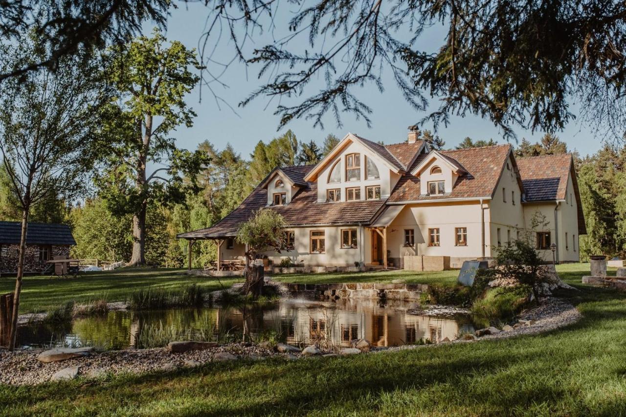 Krasna Samota Hotel ชริบสกา ภายนอก รูปภาพ